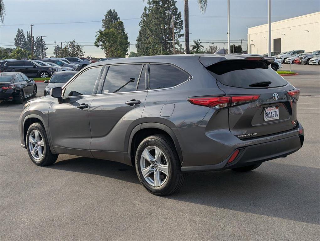 used 2020 Toyota Highlander car, priced at $28,300