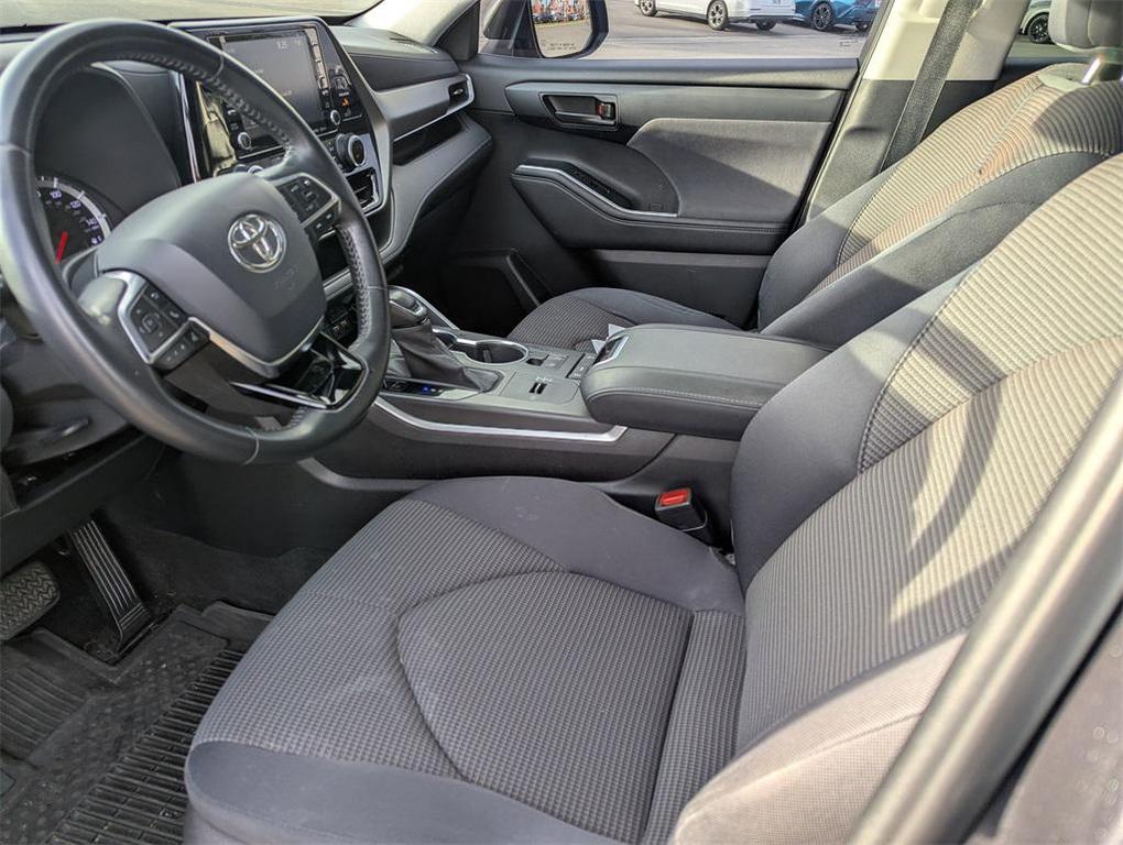 used 2020 Toyota Highlander car, priced at $28,300