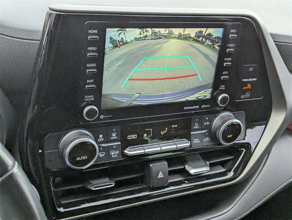 used 2020 Toyota Highlander car, priced at $28,300