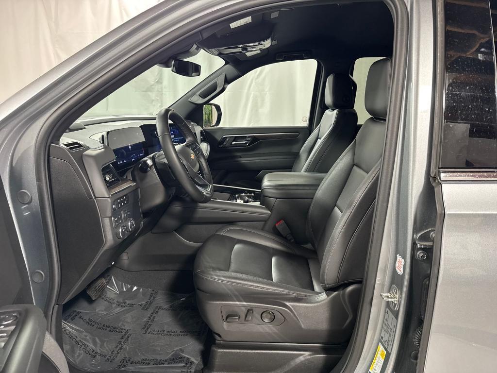 used 2025 Chevrolet Tahoe car, priced at $55,621