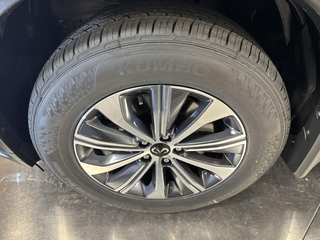 used 2025 INFINITI QX60 car, priced at $38,463
