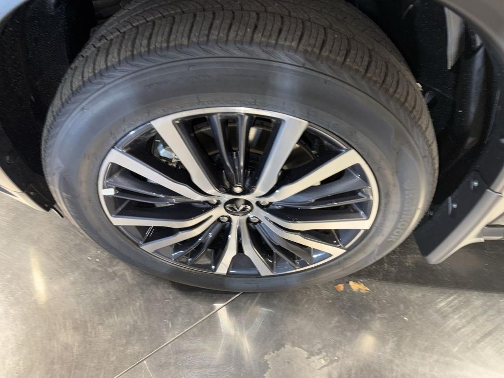 used 2025 INFINITI QX60 car, priced at $50,875