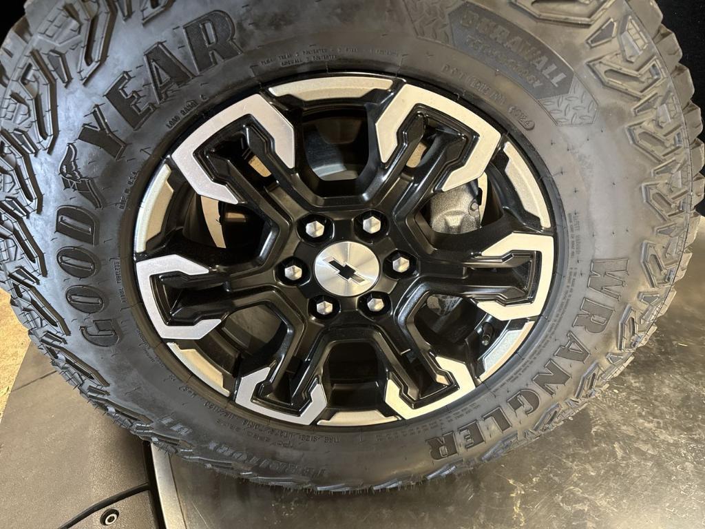 used 2024 Chevrolet Silverado 1500 car, priced at $57,553