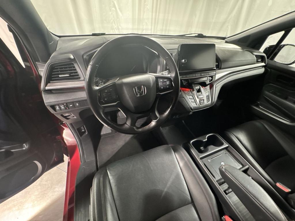 used 2025 Honda Odyssey car, priced at $38,459