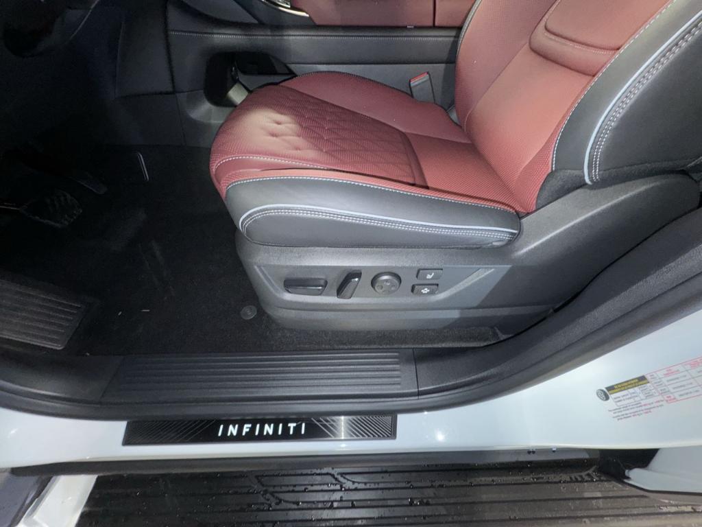 new 2026 INFINITI QX80 car, priced at $104,420