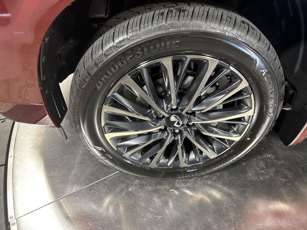 new 2026 INFINITI QX80 car, priced at $103,300