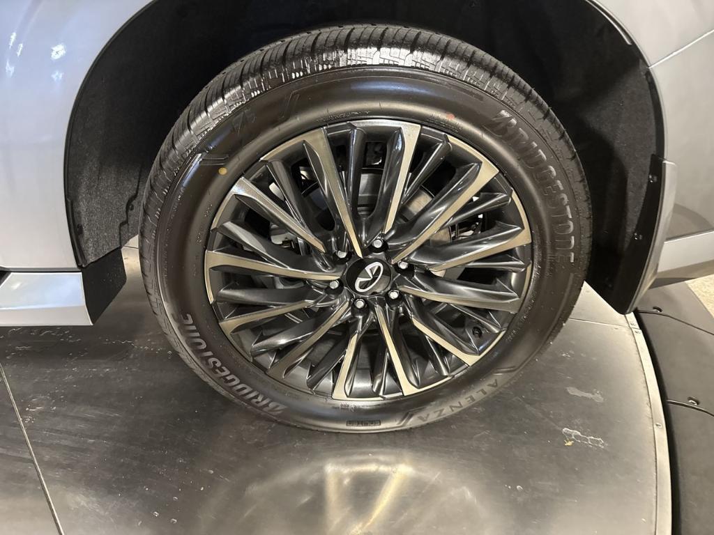 new 2026 INFINITI QX80 car, priced at $103,986