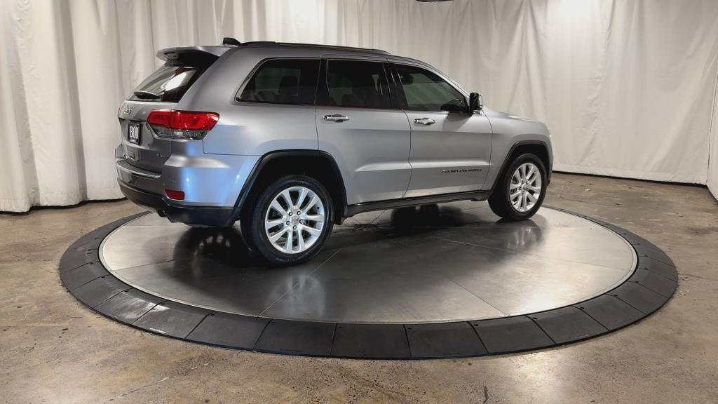 used 2017 Jeep Grand Cherokee car, priced at $14,951