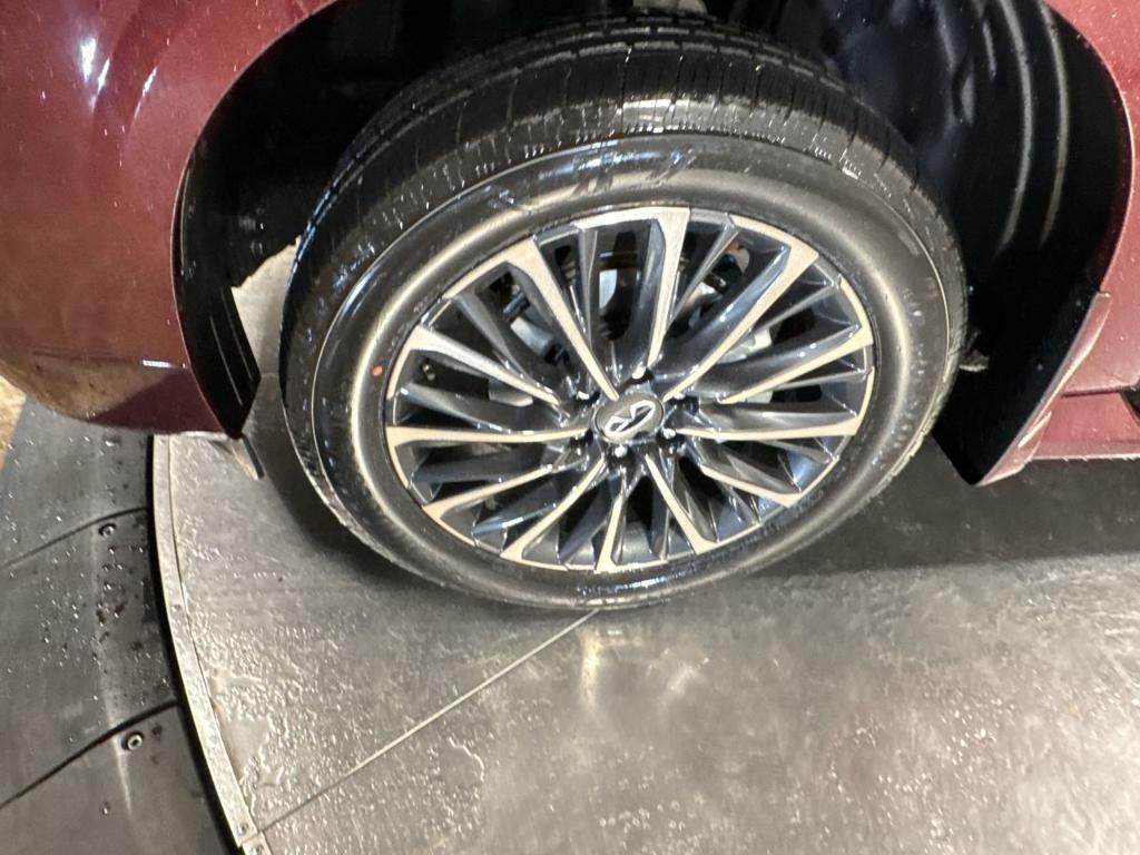 new 2026 INFINITI QX80 car, priced at $103,899