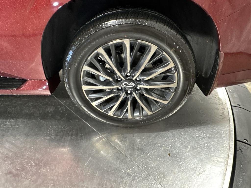 new 2026 INFINITI QX80 car, priced at $103,899