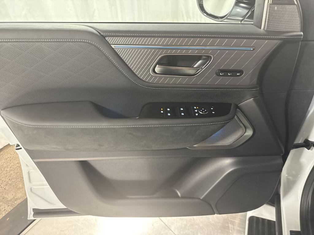 new 2026 INFINITI QX80 car, priced at $103,470