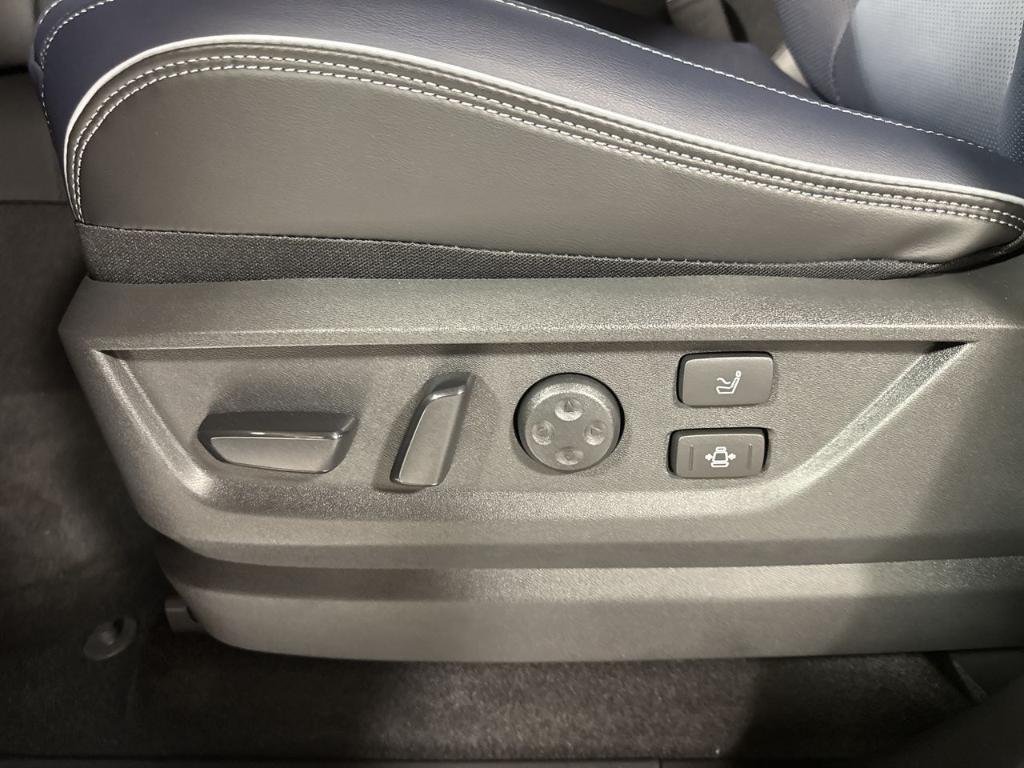 new 2026 INFINITI QX80 car, priced at $93,372