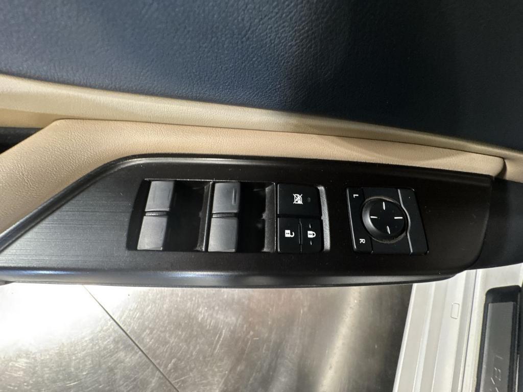 used 2019 Lexus ES 350 car, priced at $24,520