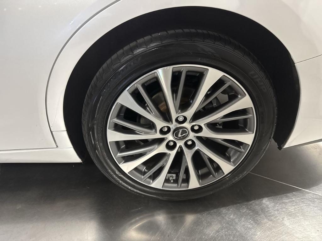 used 2019 Lexus ES 350 car, priced at $24,520