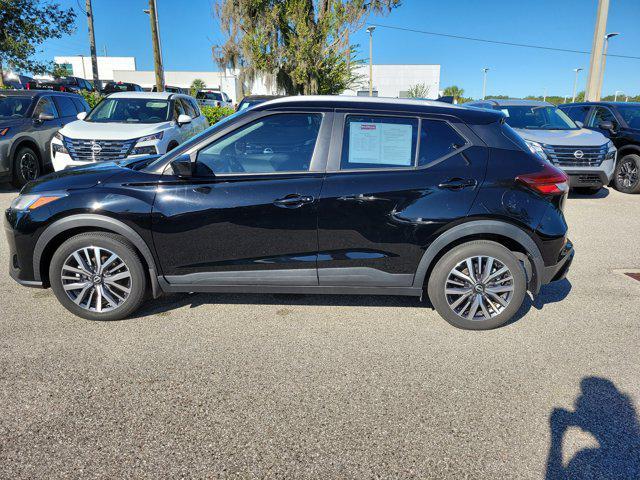 2023 Super Black Nissan Kicks