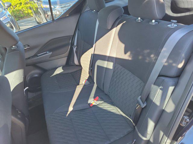 2023 Super Black Nissan Kicks