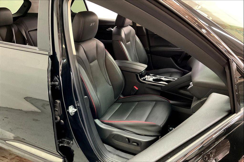 used 2023 Buick Envision car, priced at $23,695