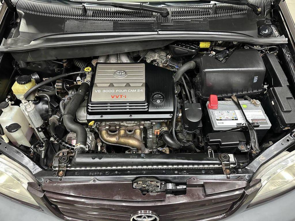 used 2002 Toyota Sienna car, priced at $6,893
