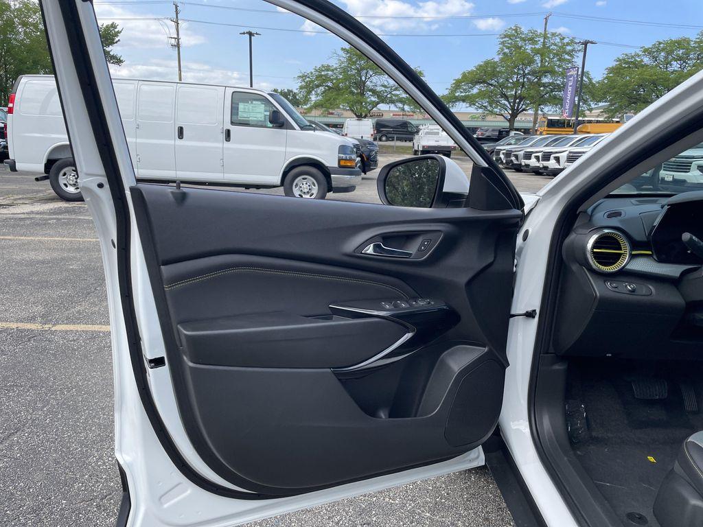 new 2026 Chevrolet Trax car, priced at $24,916