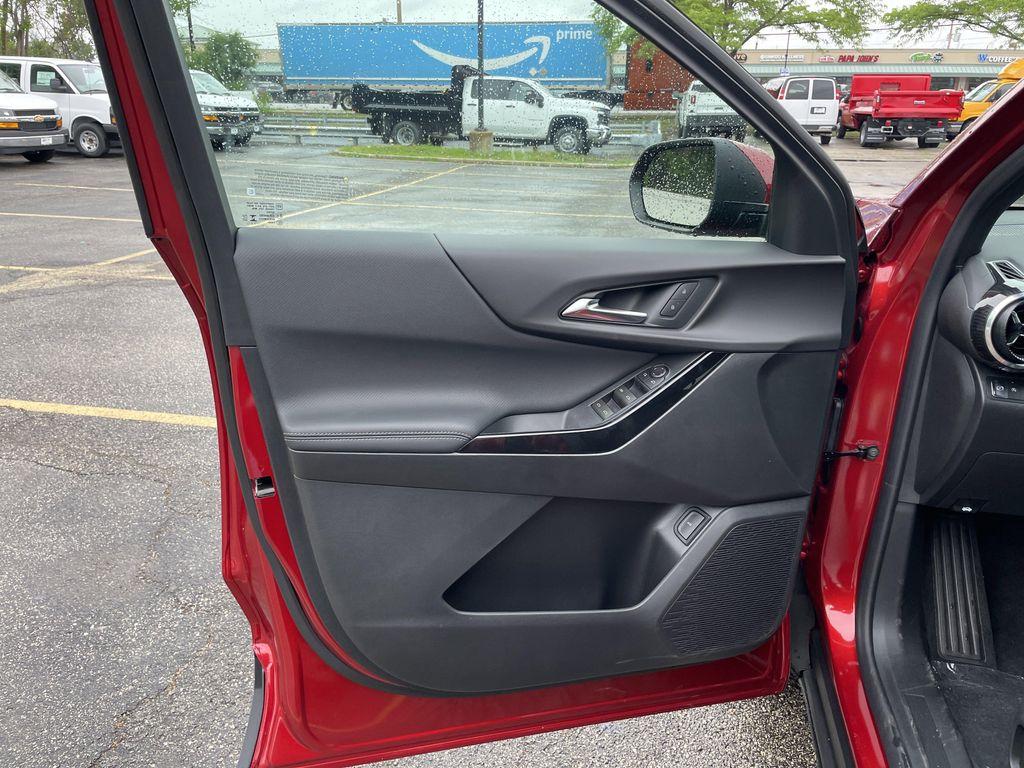 new 2026 Chevrolet Equinox car, priced at $32,210