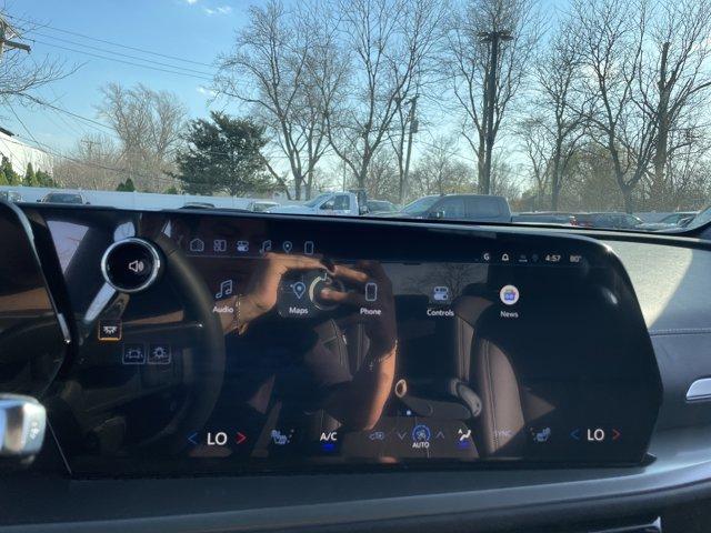 new 2026 Chevrolet Traverse car, priced at $52,683