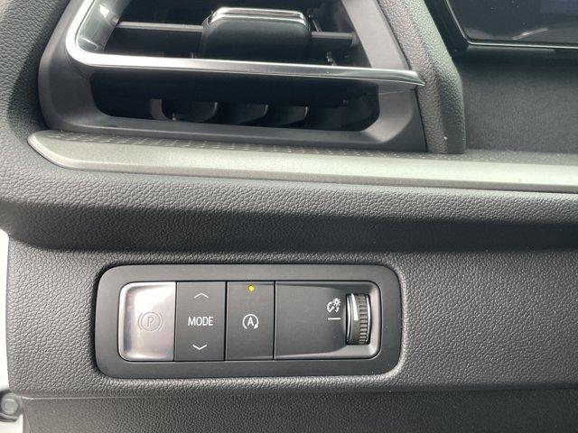 new 2026 Chevrolet Traverse car, priced at $40,420