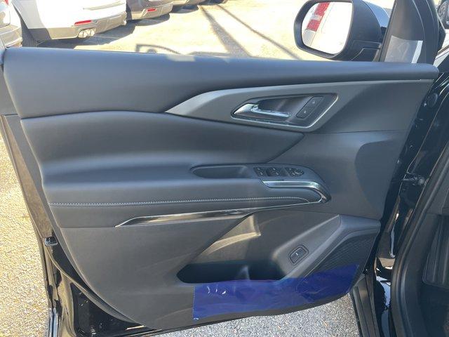 new 2026 Chevrolet Traverse car, priced at $45,595