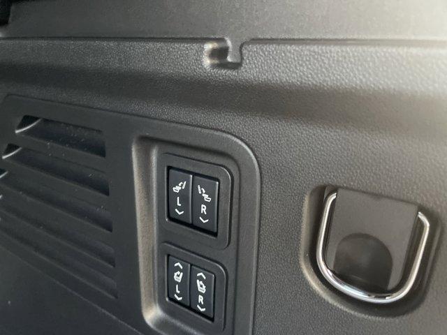 new 2026 Chevrolet Traverse car, priced at $56,215