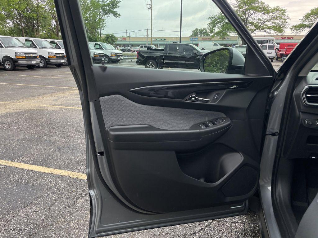new 2026 Chevrolet TrailBlazer car, priced at $27,550