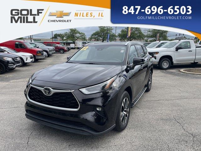 used 2022 Toyota Highlander car, priced at $34,443