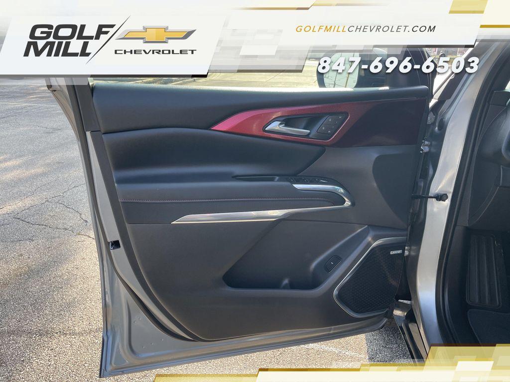 used 2026 Chevrolet Traverse car, priced at $54,997