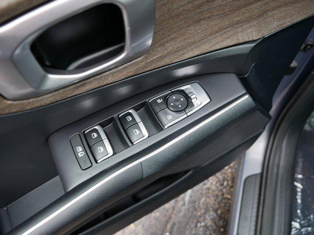 used 2022 Kia Sorento car, priced at $26,772