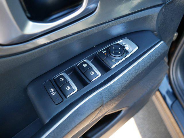 used 2025 Kia Sorento car, priced at $31,997