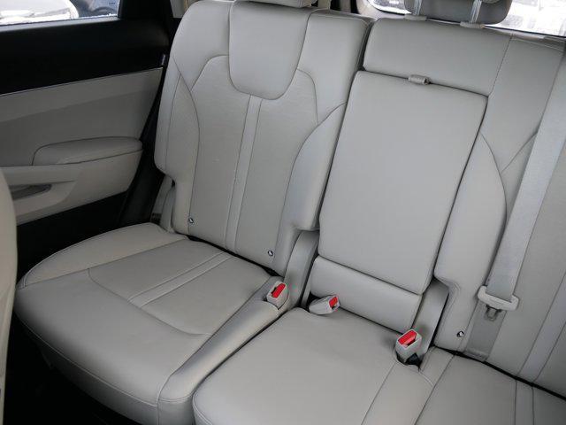 used 2025 Kia Sorento car, priced at $28,988