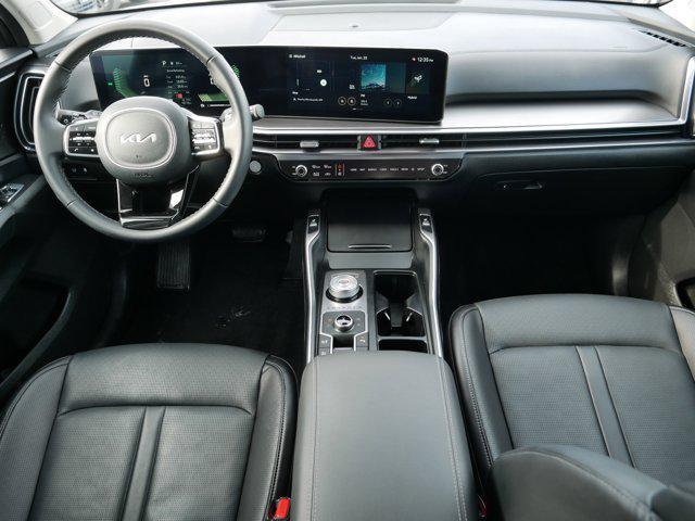 used 2025 Kia Sorento Hybrid car, priced at $34,577
