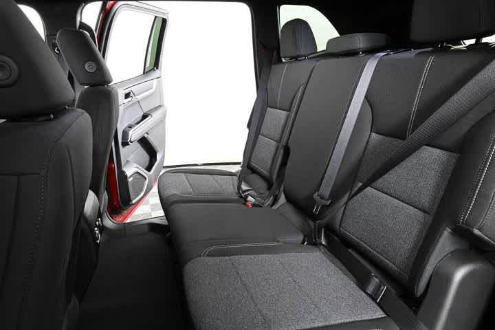 new 2025 GMC Acadia car, priced at $37,940