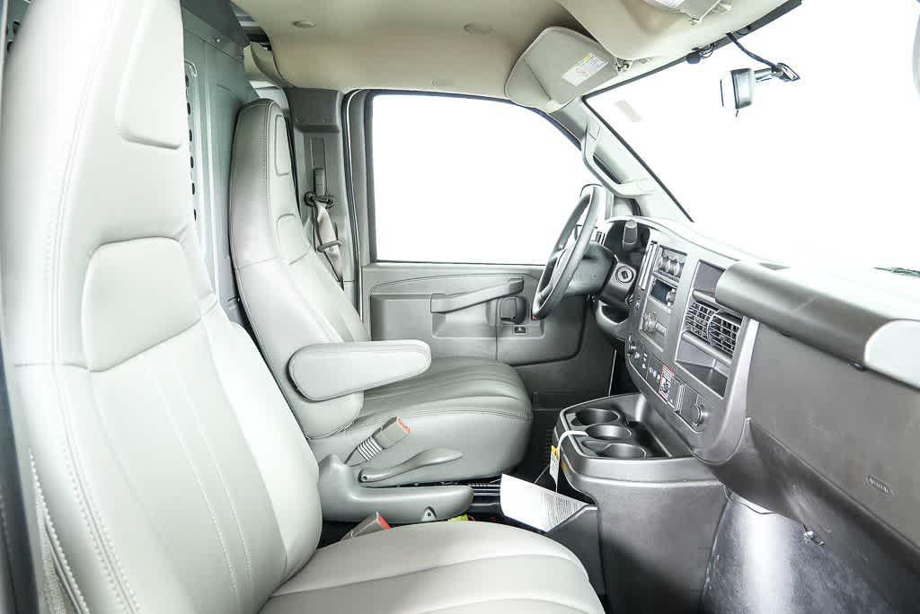 new 2025 GMC Savana 2500 car, priced at $43,640