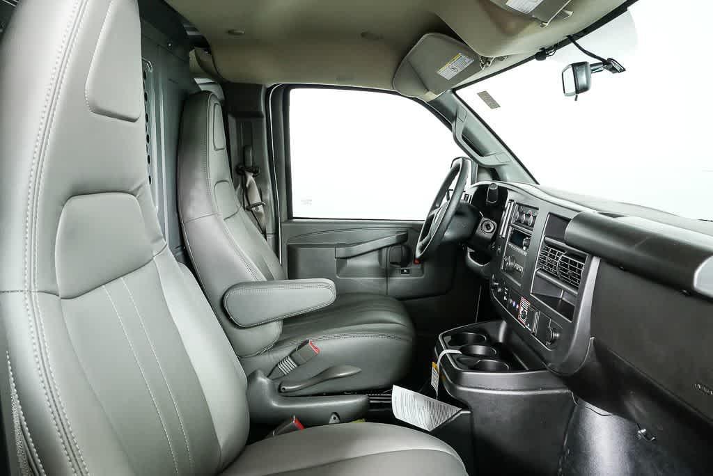 new 2025 GMC Savana 2500 car, priced at $43,640