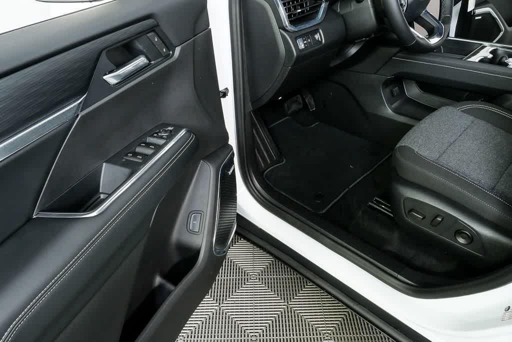 new 2026 GMC Acadia car, priced at $46,090