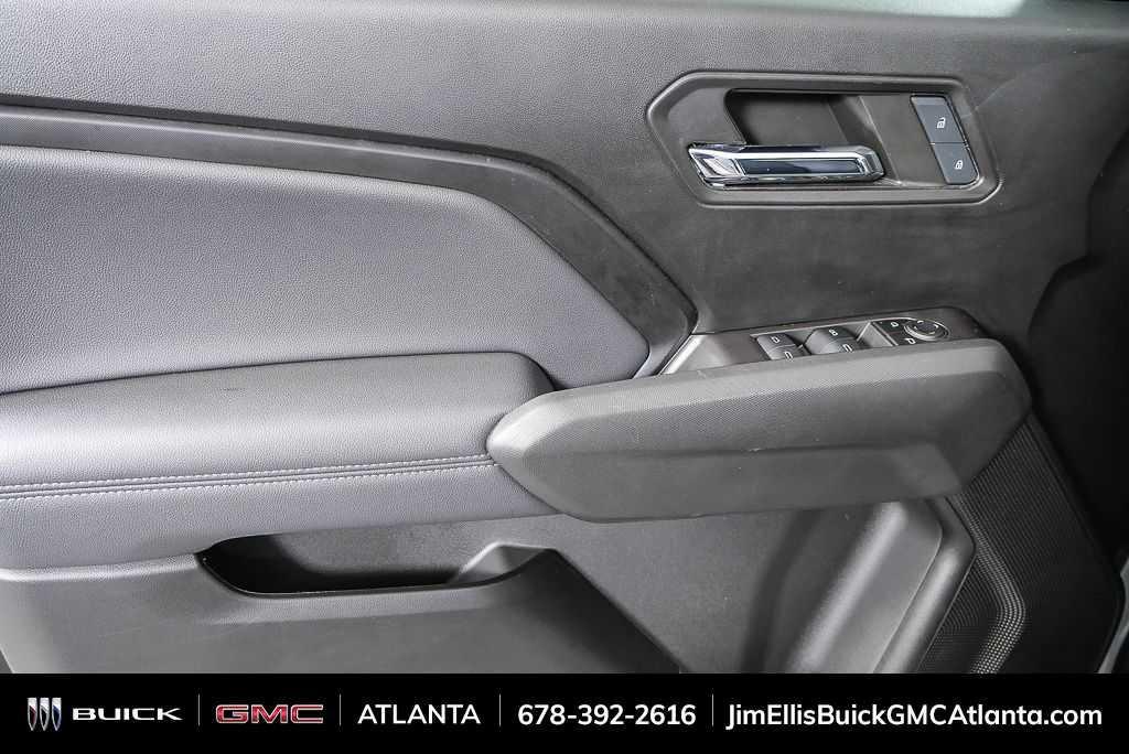 used 2024 Chevrolet Colorado car, priced at $29,800