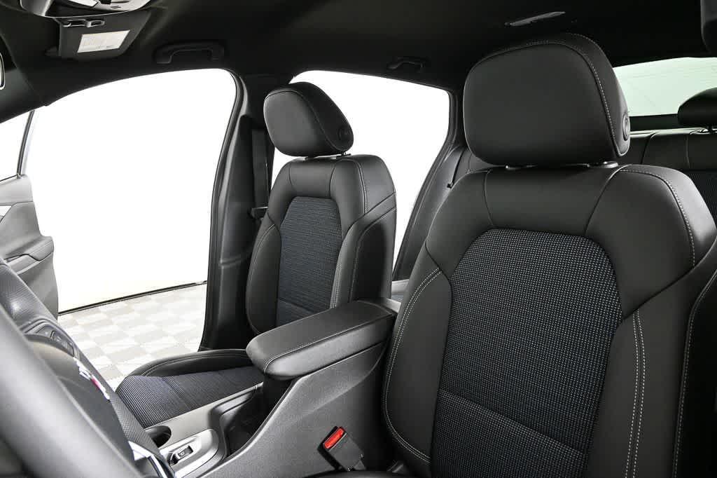 new 2026 Buick Envista car, priced at $27,585