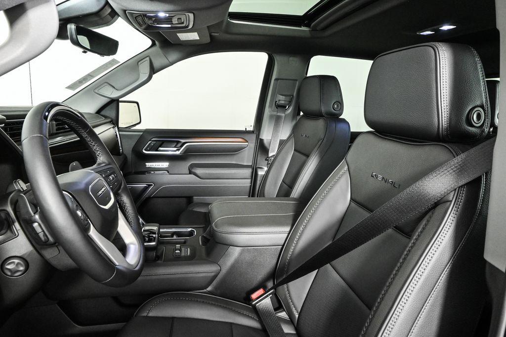 new 2025 GMC Sierra 1500 car, priced at $67,549