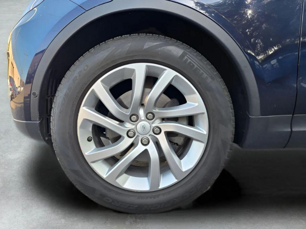 used 2019 Land Rover Discovery car, priced at $20,990
