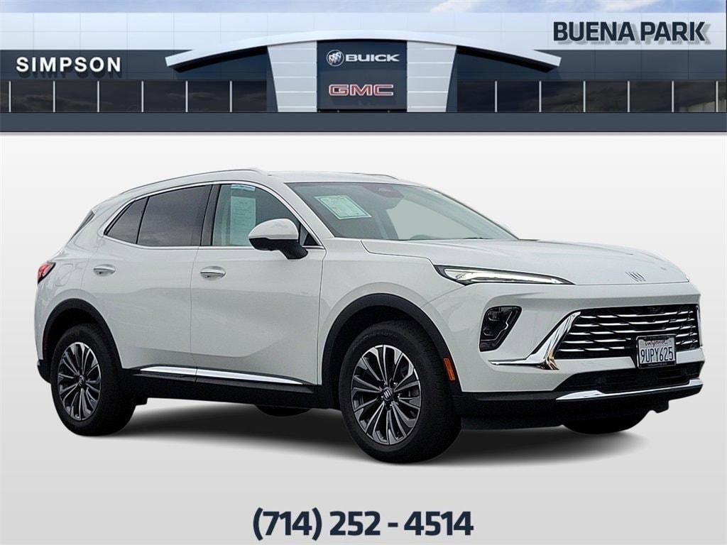 used 2025 Buick Envision car, priced at $35,995