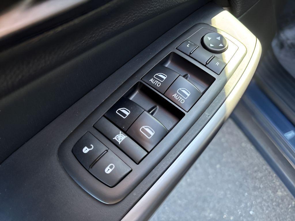 used 2021 Jeep Cherokee car, priced at $17,288