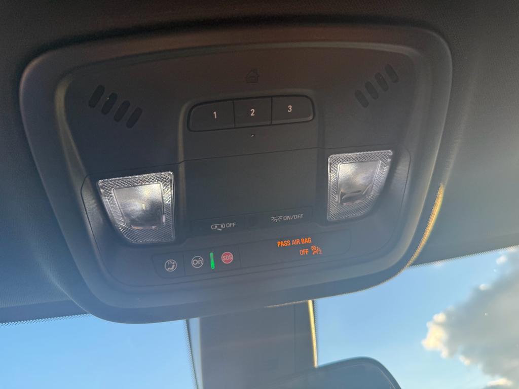 used 2023 Chevrolet Traverse car, priced at $26,790