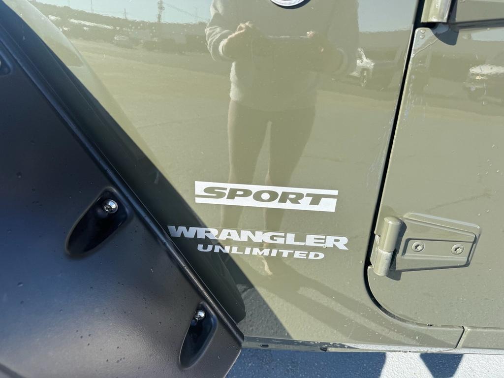 used 2015 Jeep Wrangler Unlimited car, priced at $19,990