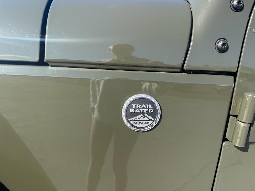 used 2015 Jeep Wrangler Unlimited car, priced at $19,990