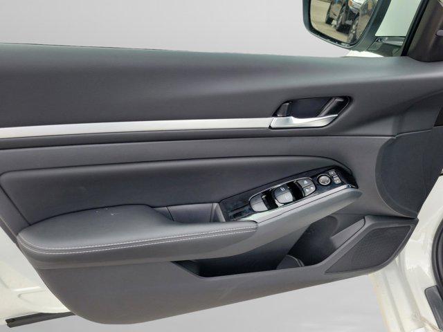 new 2025 Nissan Altima car, priced at $33,632