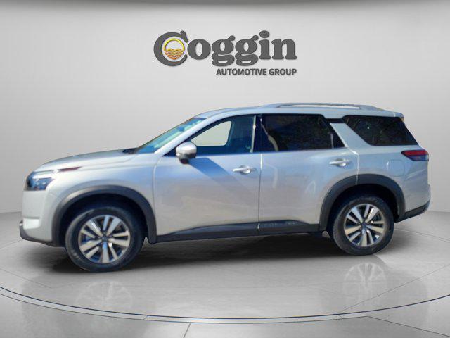 used 2025 Nissan Pathfinder car, priced at $30,988